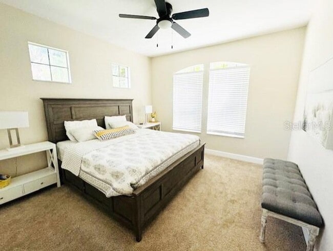 Building Photo - Rent a luxurious golf course lifestyle home in Sarasota, FL