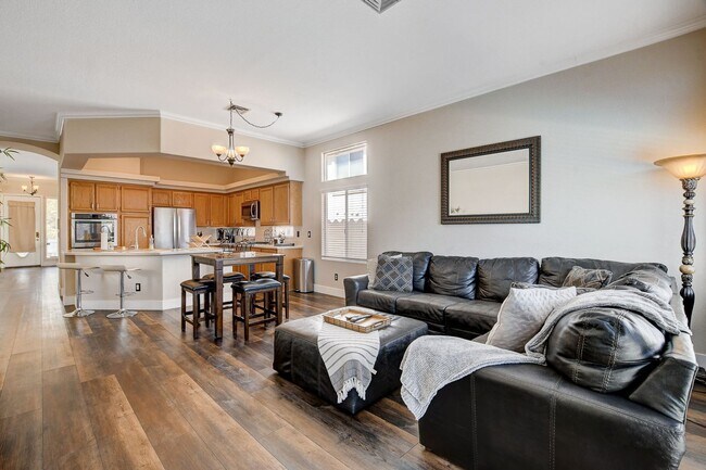 Building Photo - QUALITY FULLY FURNISHED SEVEN HILLS HOME WITH A PRIVATE POOL AND SPA