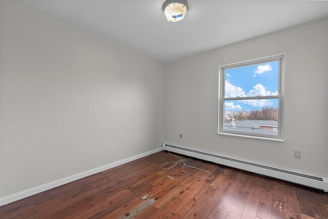 Building Photo - 2207-2209 Grand Ave