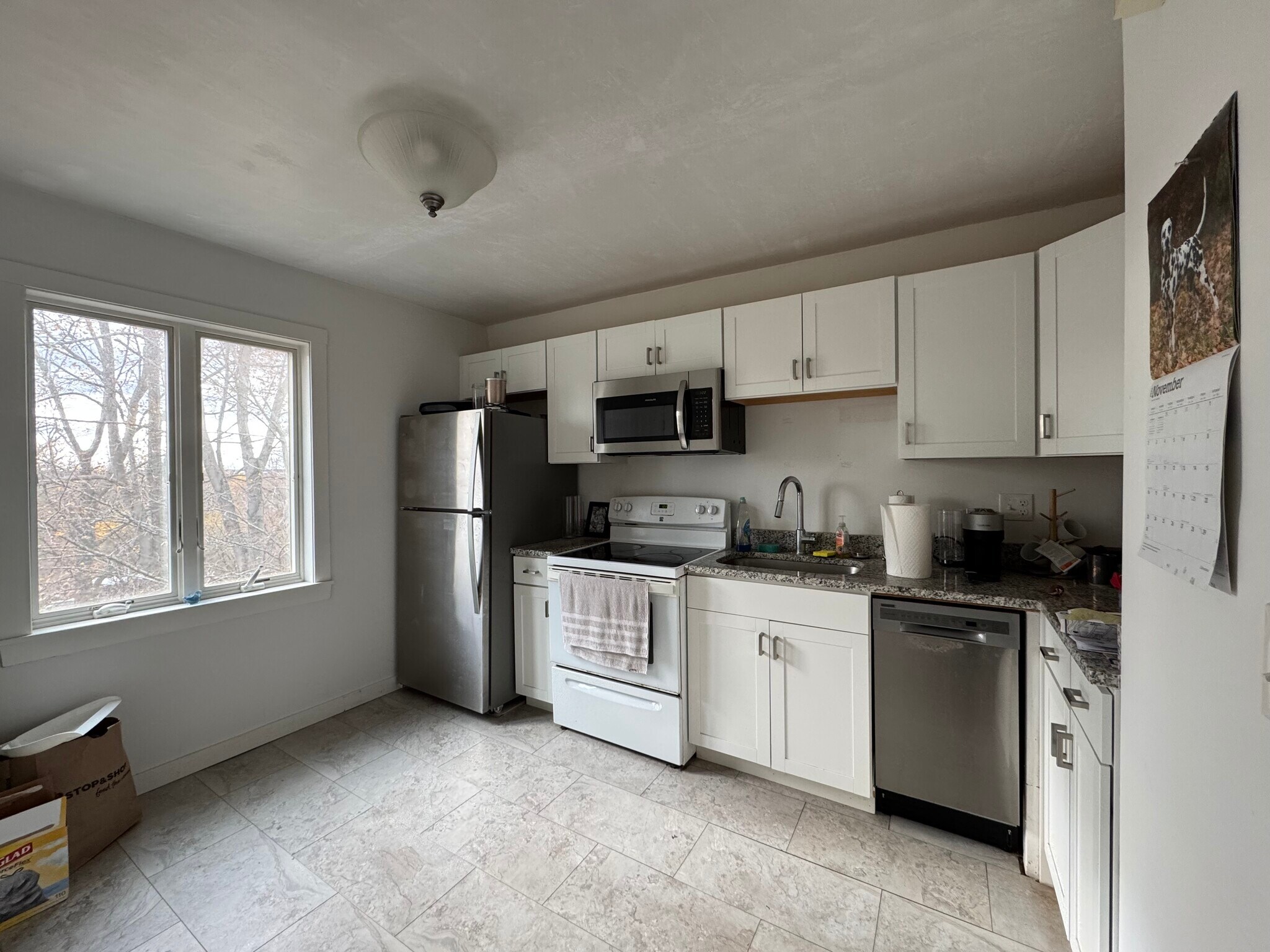 Building Photo - 204 Bridge St