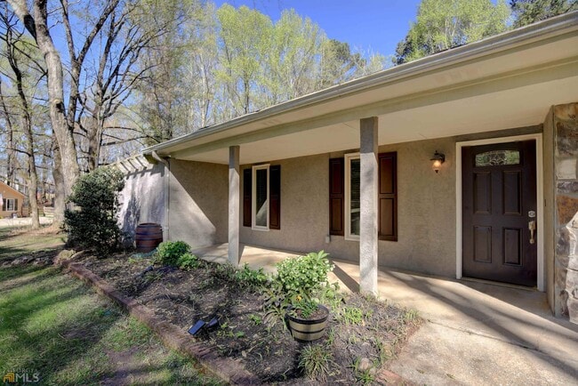 Building Photo - 240 Browns Hill Ct