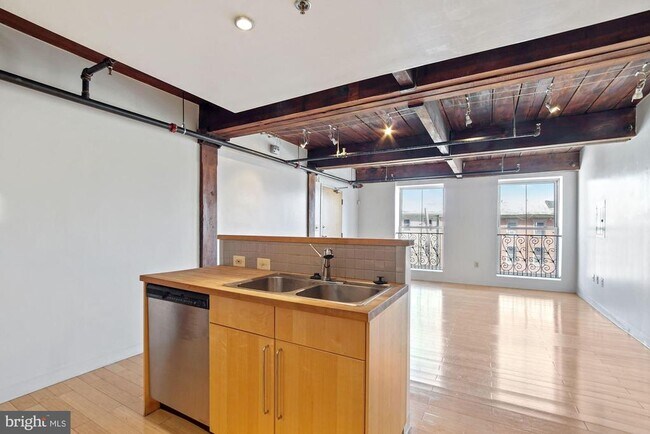 Building Photo - 1210 N Palethorp St