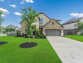 Building Photo - 28710 Brownwood Lake Dr
