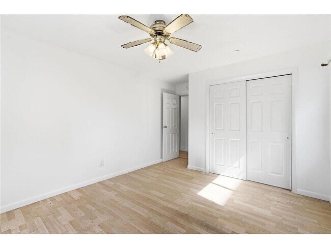 Building Photo - 2740 Pleasant Ave