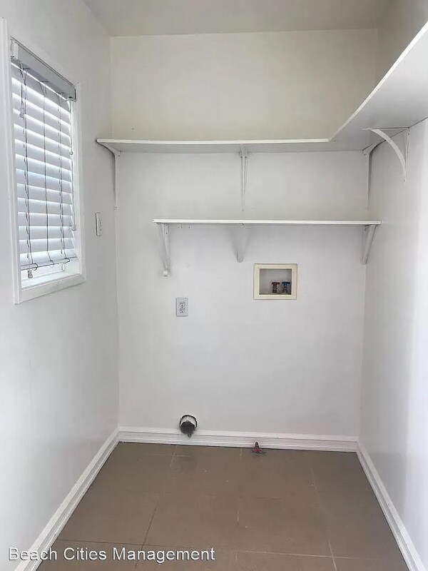 Building Photo - 4733 Levelside Ave