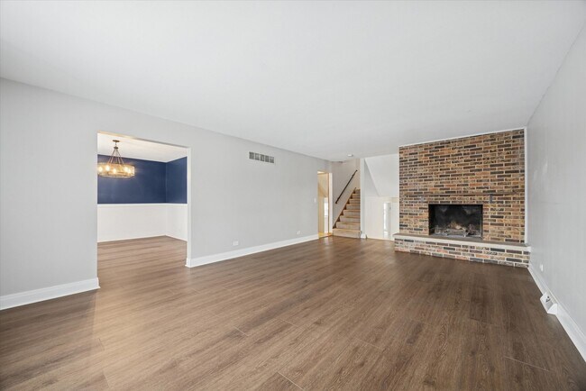 Building Photo - 602 Prairie Ave