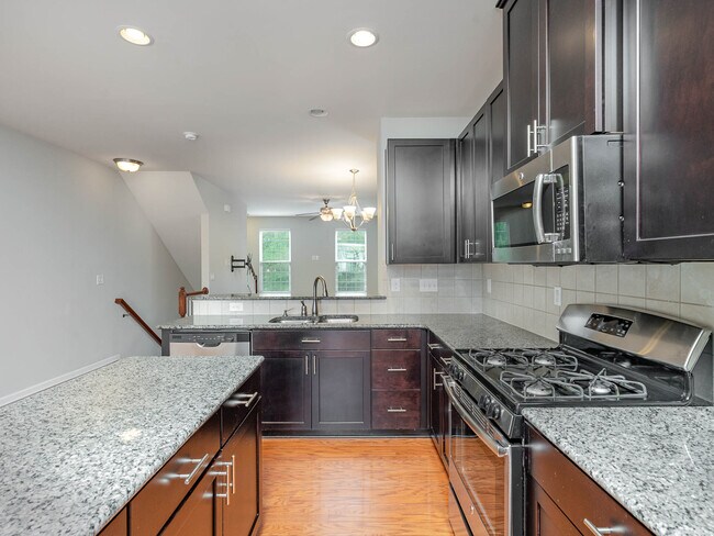Building Photo - 13844 Winmau Ln