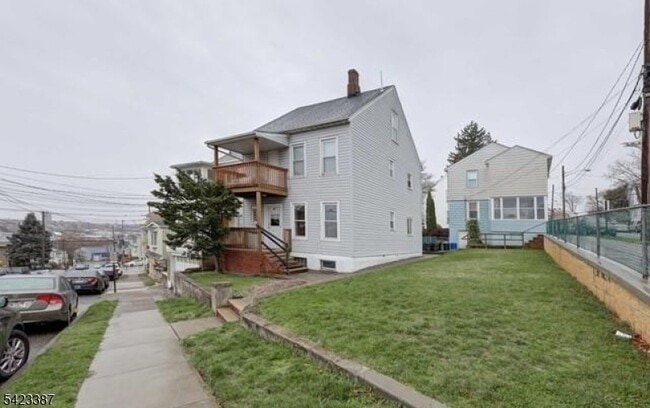 Building Photo - 58 Westervelt Ave