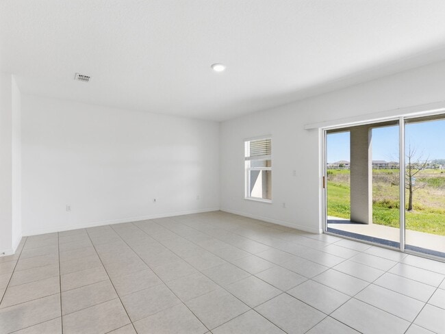 Building Photo - Practically brand-new 3 BR/2.5 BA/1 Car Garage Townhome in Mirada