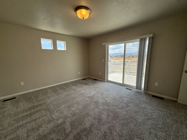 Building Photo - Modern 3-Level Home with Dual Balconies, Open Floor Plan & Bonus Flex Space