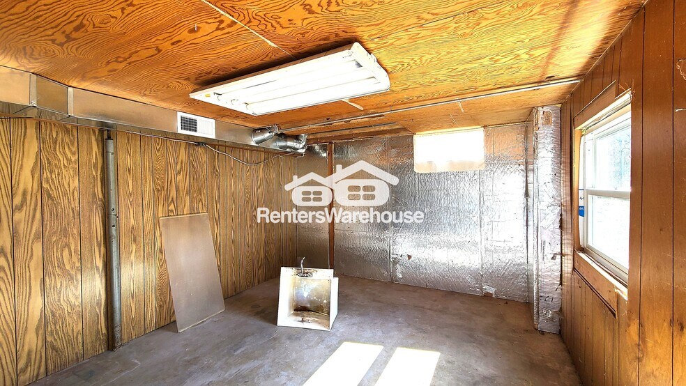 Building Photo - 175 W Grove St