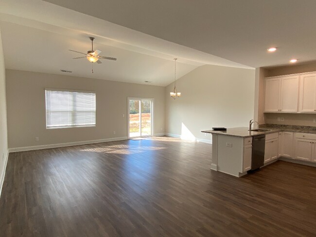 Building Photo - 105 Level Dr