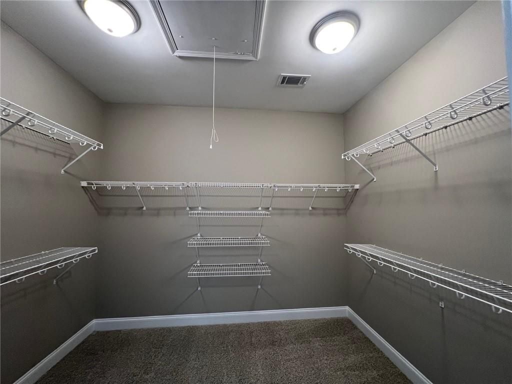 Building Photo - 732 E Jefferson St