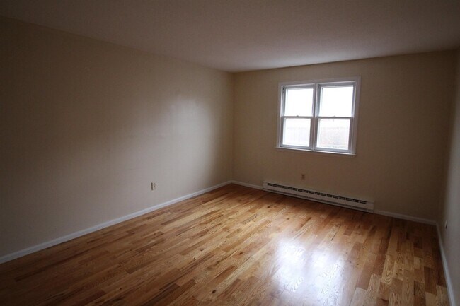 Building Photo - 73 E Broadway