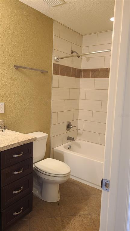 Building Photo - 2914 Royal Tuscan Ln