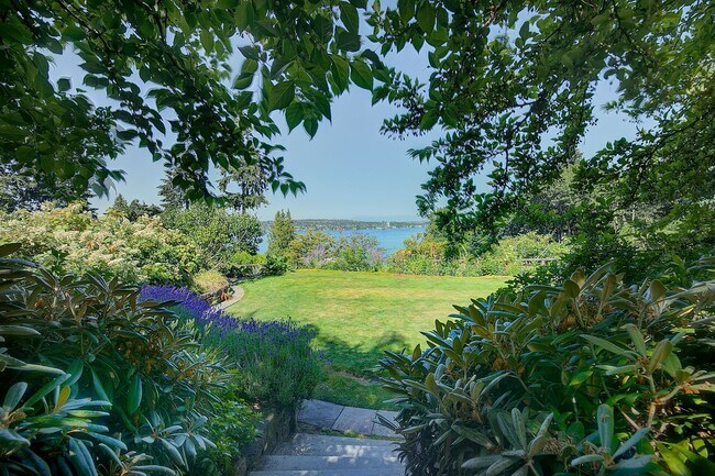 Building Photo - 5Bd/3.5Ba Medina House