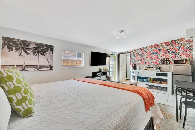 Building Photo - 5025 9th Ave S