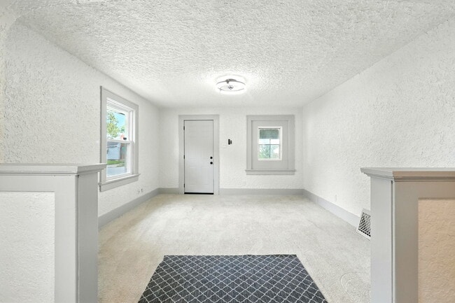 Building Photo - 4202 Hanna St