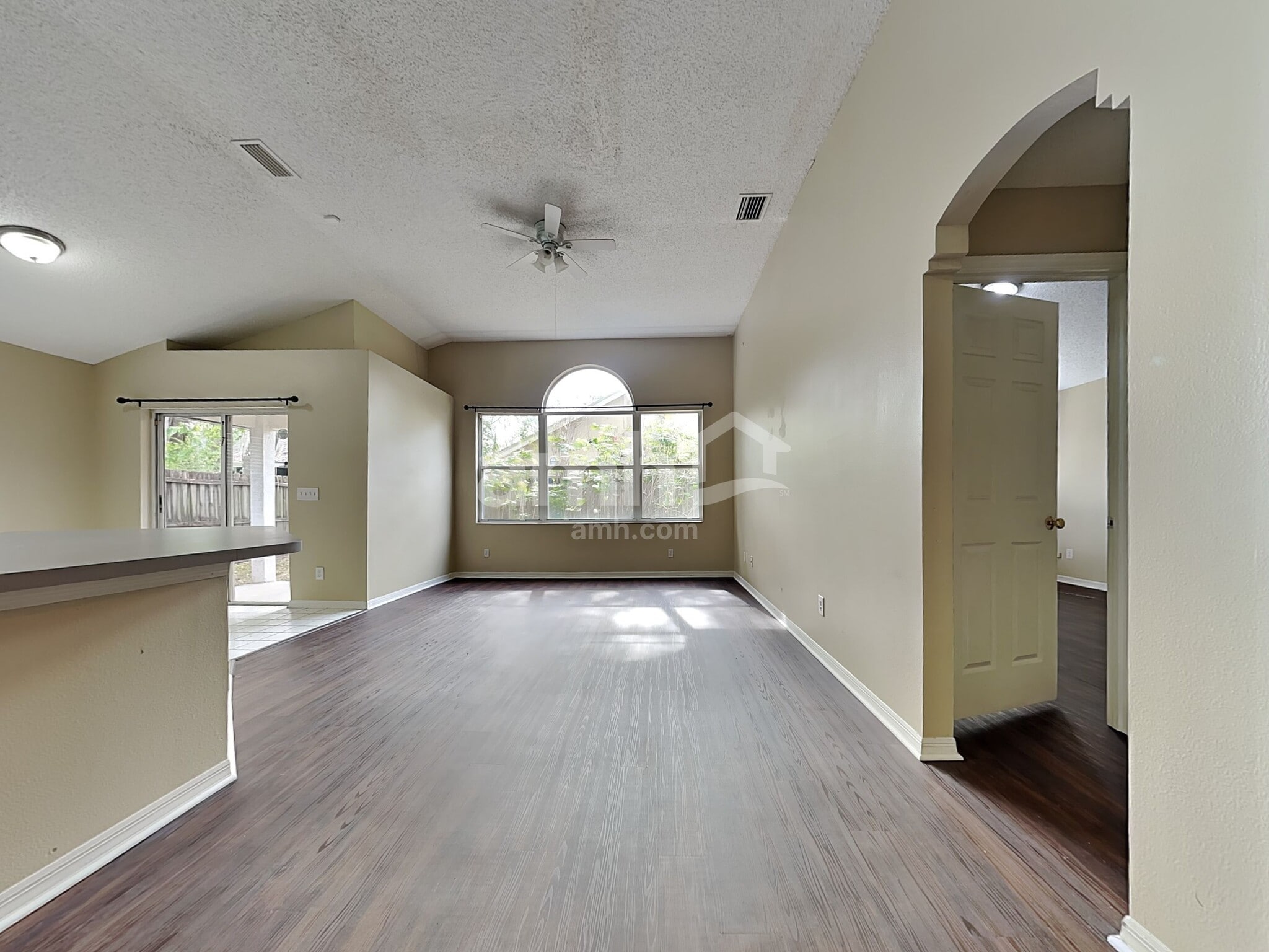 Building Photo - 2315 Kenwick Dr