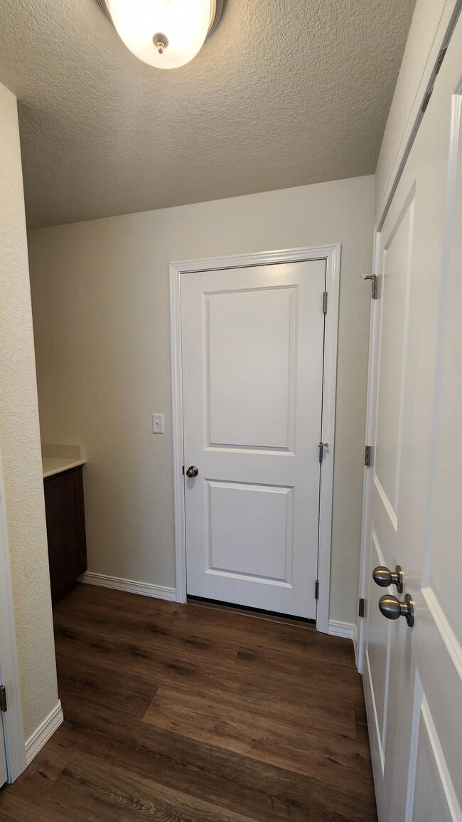 Building Photo - 8619 Blue Feather Lp