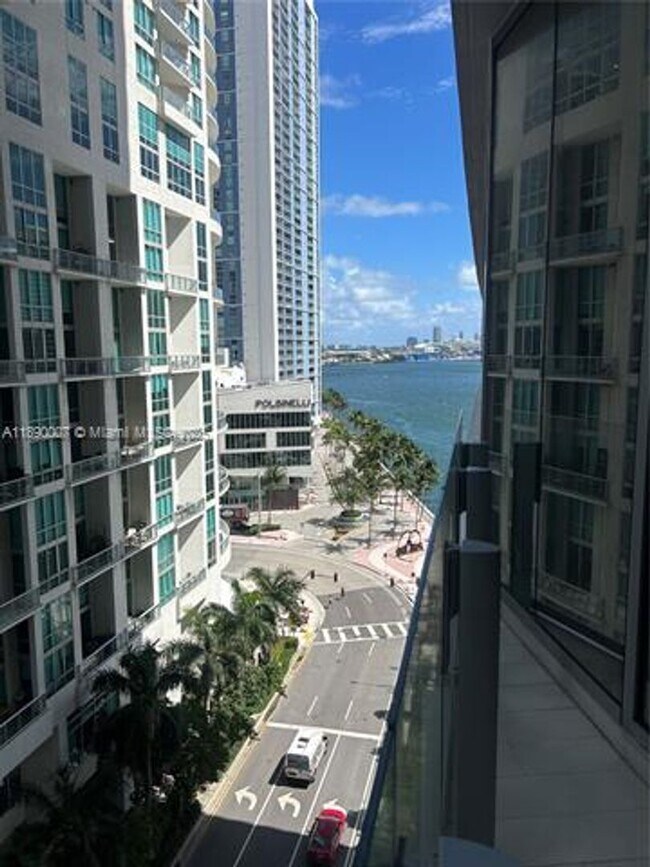 Building Photo - 300 Biscayne Blvd Way
