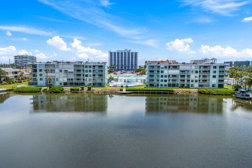 Building Photo - 1700 Commodore Blvd