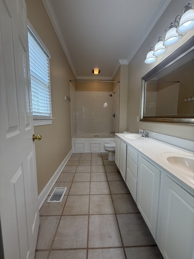 Building Photo - 101 Patrick Dr