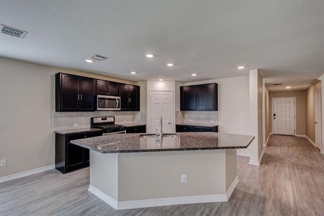 Building Photo - 2700 Tobias Ln