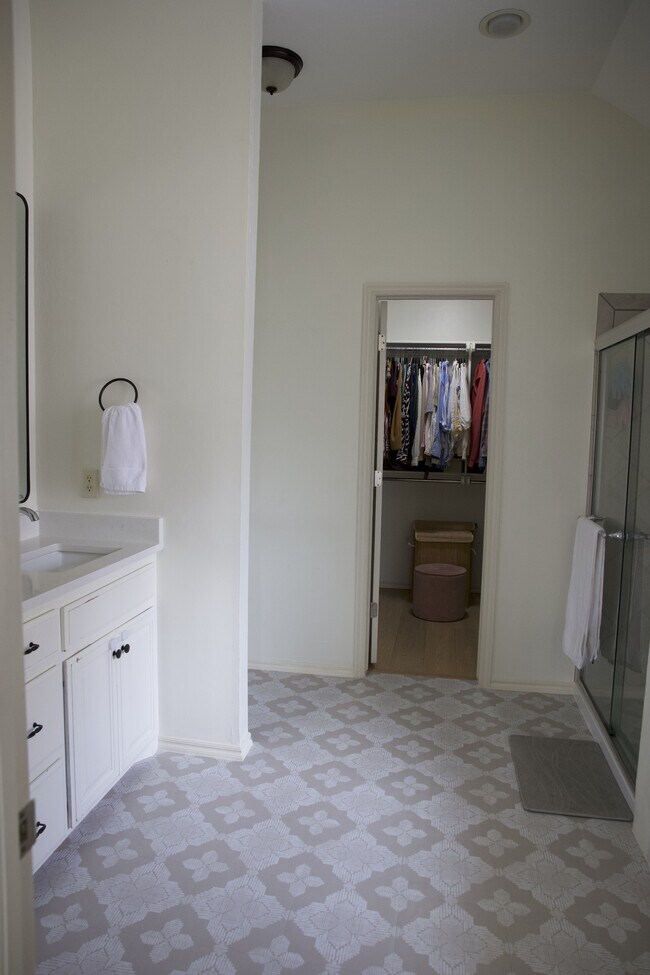 Building Photo - 2708 NW 170th Terrace