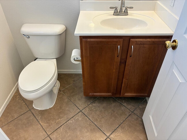 Building Photo - 9646 N 82nd Glen