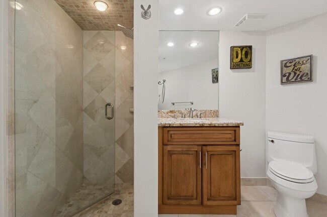 Building Photo - 3000 N Ocean Dr