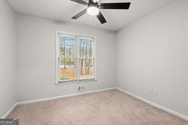 Building Photo - 115 Rockhurst Chase