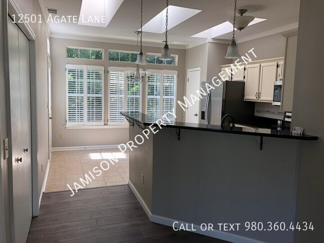 Building Photo - 12501 Agate Ln