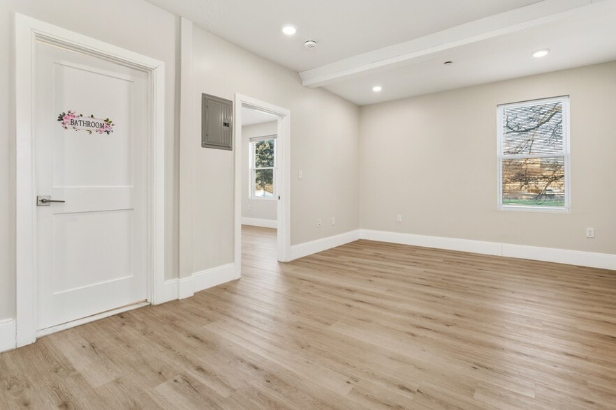 Building Photo - 41 Wolcott St