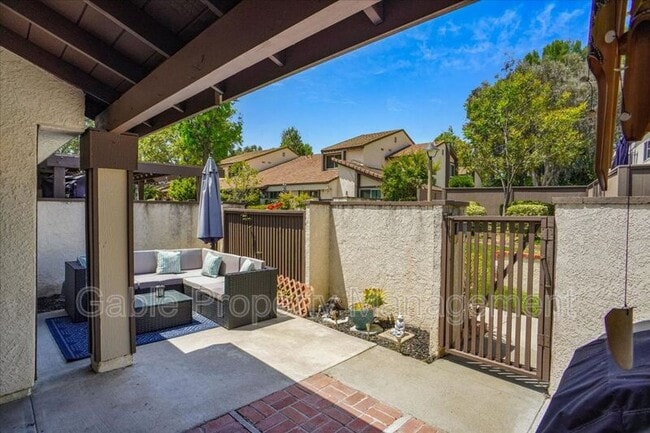 Building Photo - 24725 Sand Wedge Ln