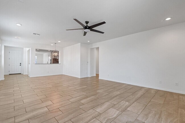 Building Photo - Immaculate & Move-In Ready – Upscale 3BR/2...