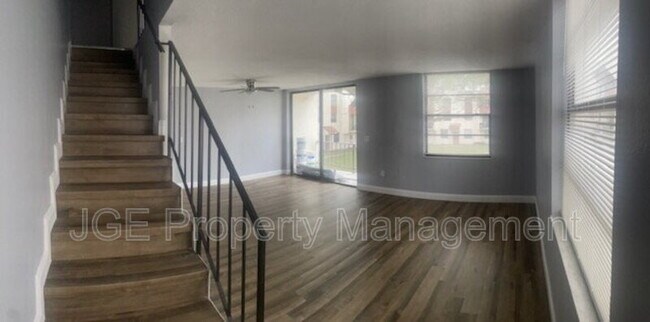 Building Photo - 1752 NW 55th Ave