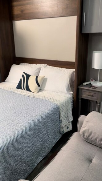 Building Photo - 6816 Osborne Dr