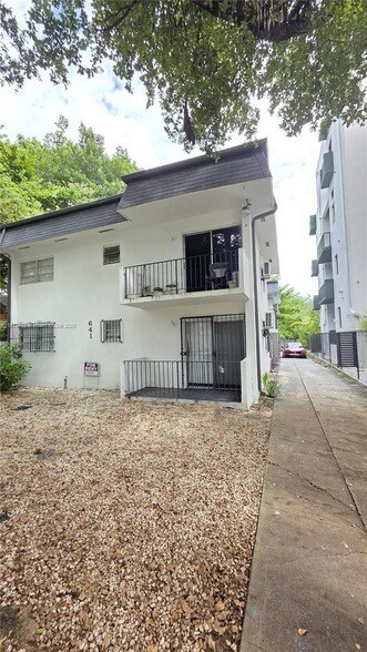 Building Photo - 641 NW 2nd St