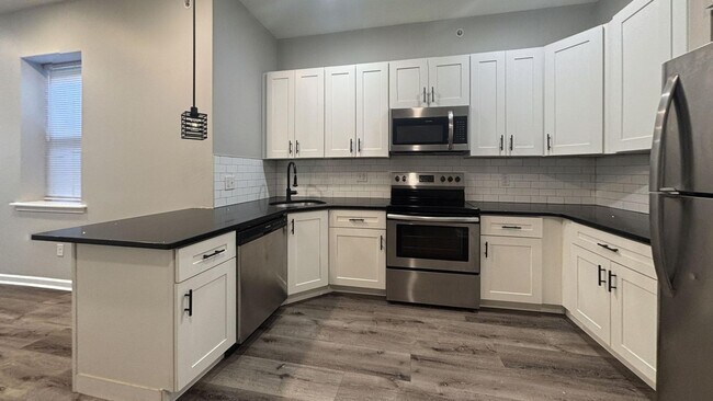 Building Photo - 3232 W Berks St