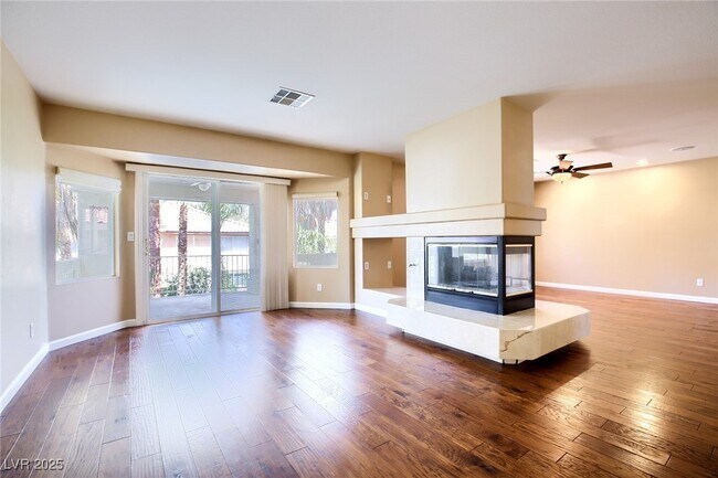 Building Photo - 8732 Castle Ridge Ave