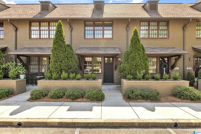 Primary Photo - 708 Barristers Ct