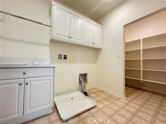 Building Photo - 803 E Manresa Dr