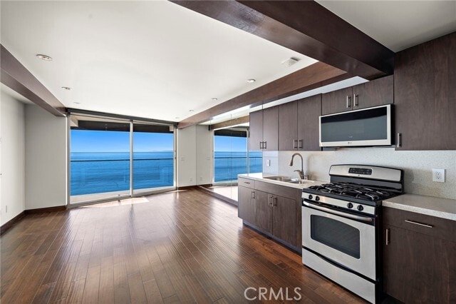 Building Photo - 609 Sleepy Hollow Ln