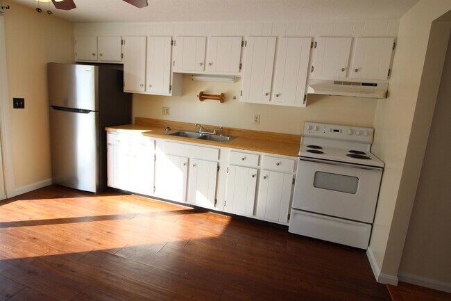 Building Photo - 90 Franklin St