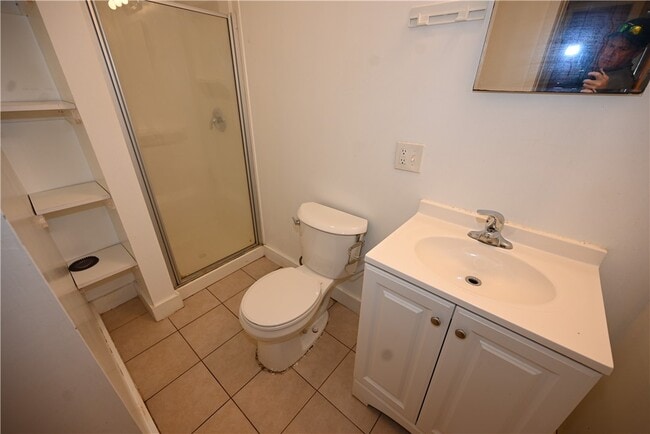 Building Photo - 30 Redfern Dr