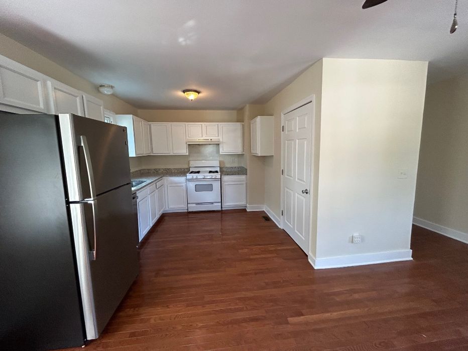 Building Photo - 61 Cooper St