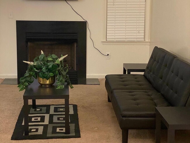 Building Photo - 831 Edpas Rd