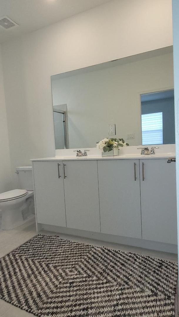 Building Photo - 16105 SW 149th Ave