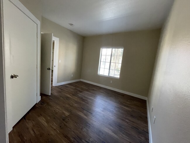 Master Bedroom with walk in Closet - 2101 Hussium Hills St